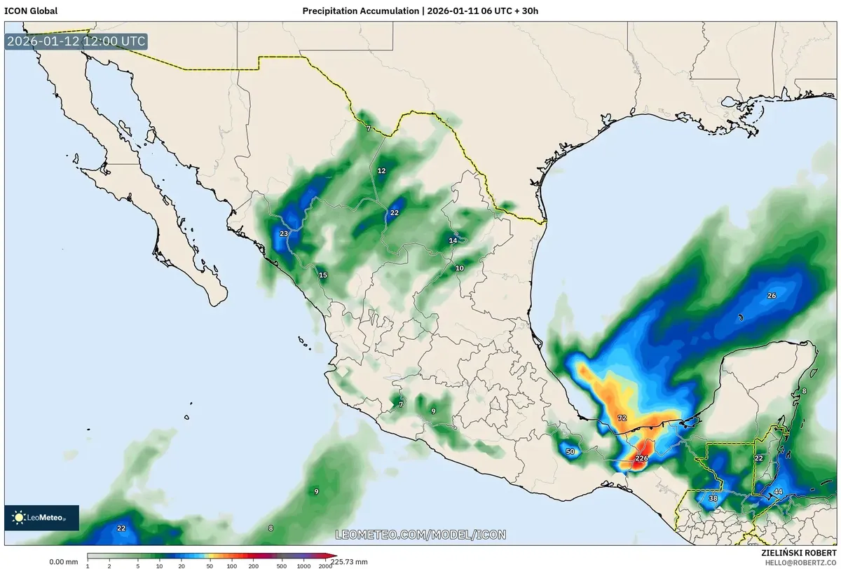 Fuerte acumulación de lluvia en la península de Yucatán el 12 de enero de 2026