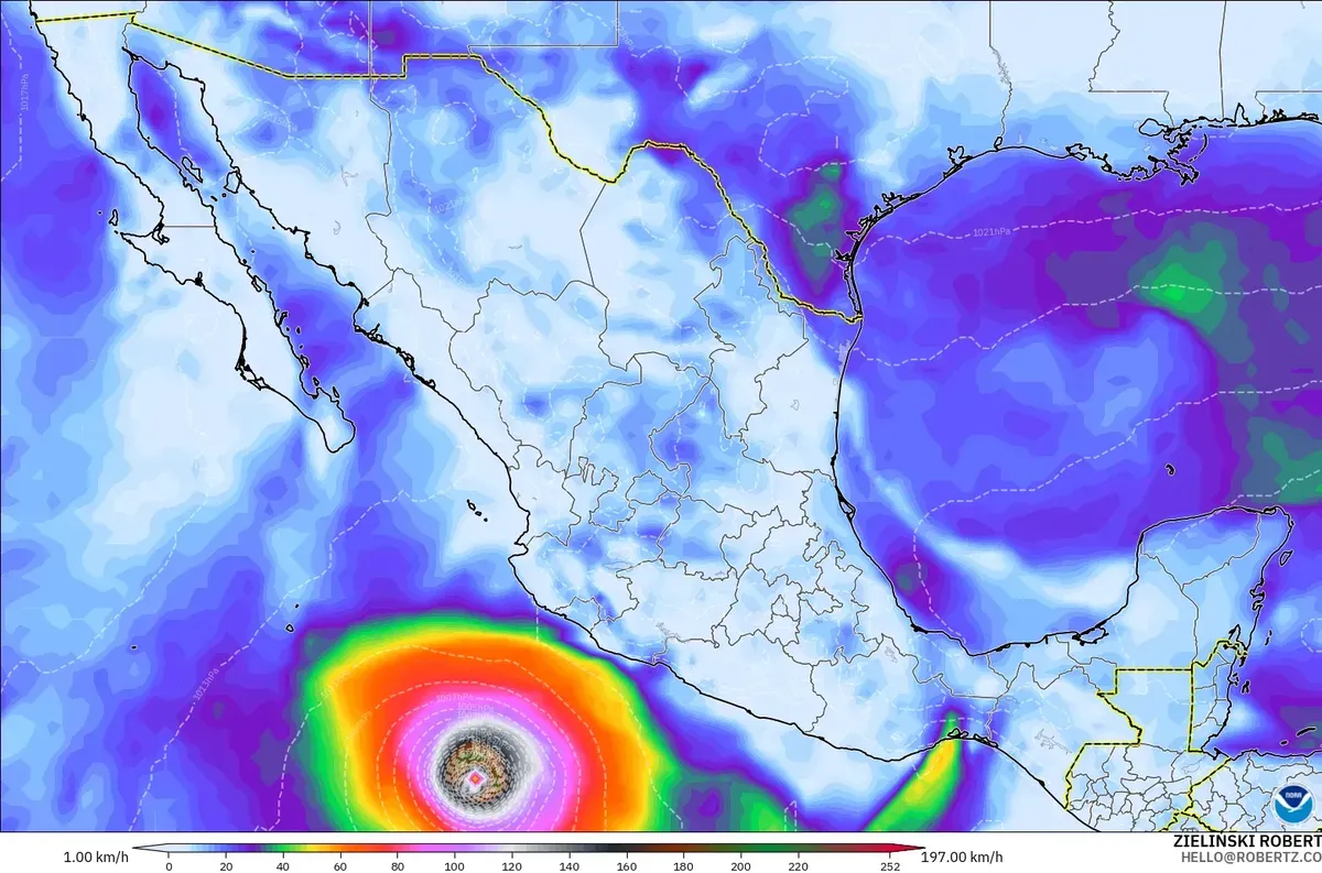 Rachas de hasta 140 km/h, con un núcleo de fuerza de tifón (≥ 118 km/h) cerca de México, martes 27 de octubre de 2026. Modelo GFS